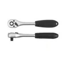 Трещатка YATO: квадрат M=1/4"(6,3 мм), L=146 мм, пластиковая ручка [12/24/96]