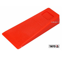 Клин для раскалывания деревьев пластиковый YATO: 136 x 65 x 25 мм, 95 г [50/100]