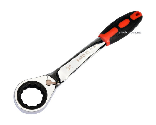 Ключ накидной, изогнутый с трещаткой YATO: М32, HRC 42-48, Cr-V, с прорезиненной эргономичной ручкой